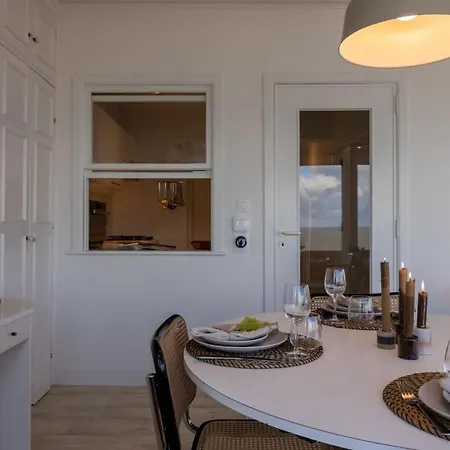 Huswell - Beautiful Seaview With Private Garage Apartment Ostende